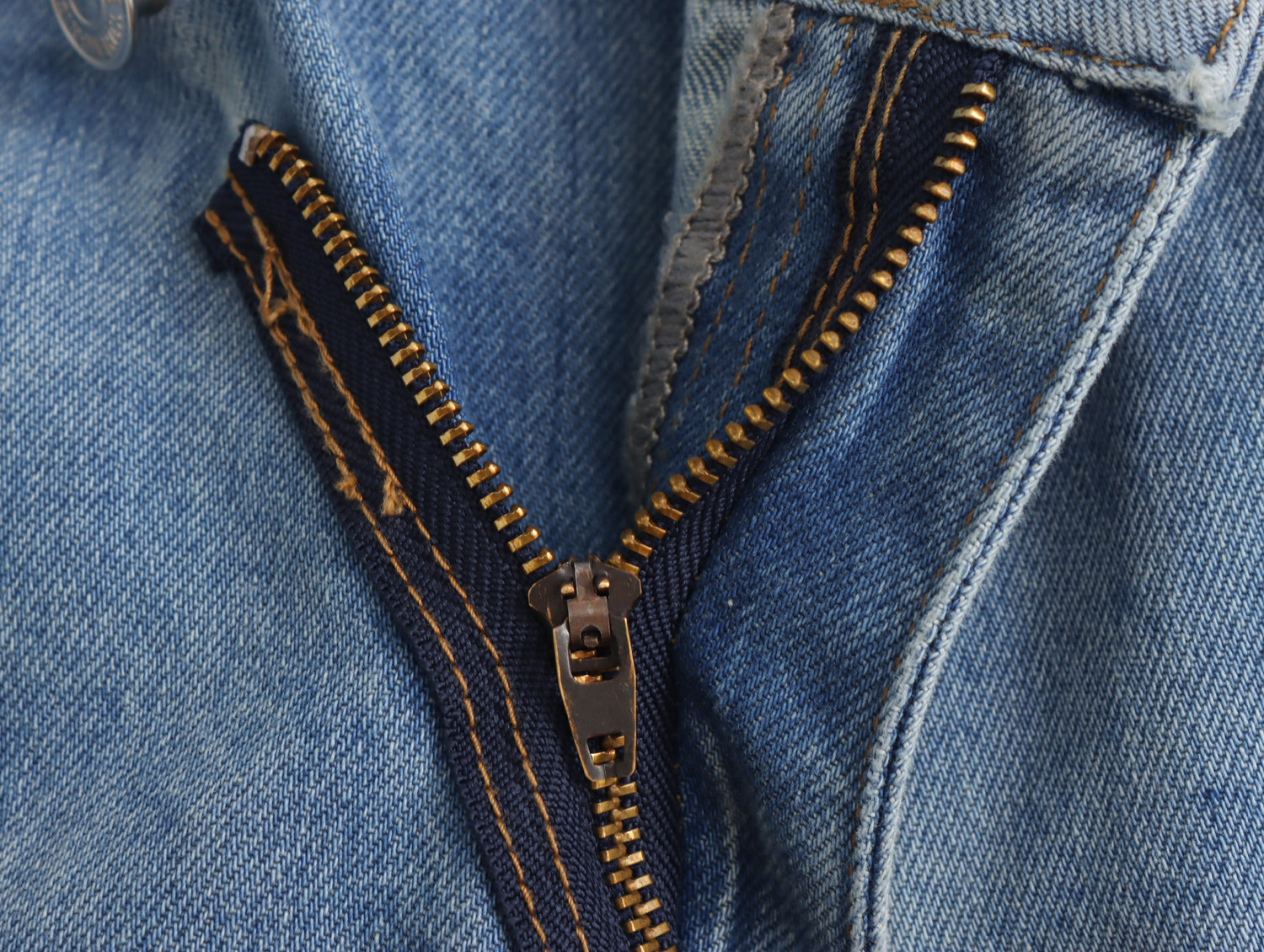 Asymmetric Waist Wide-Leg Jeans