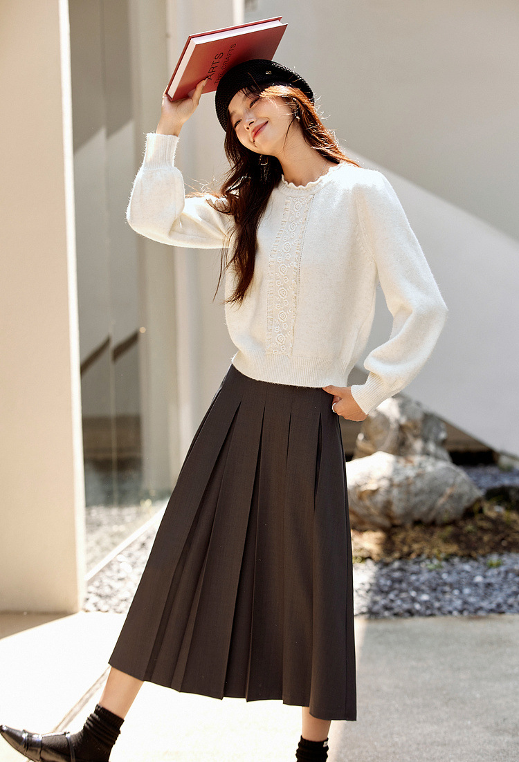 Lace Trim Crewneck Knit Sweater – Elegant Commuter Style