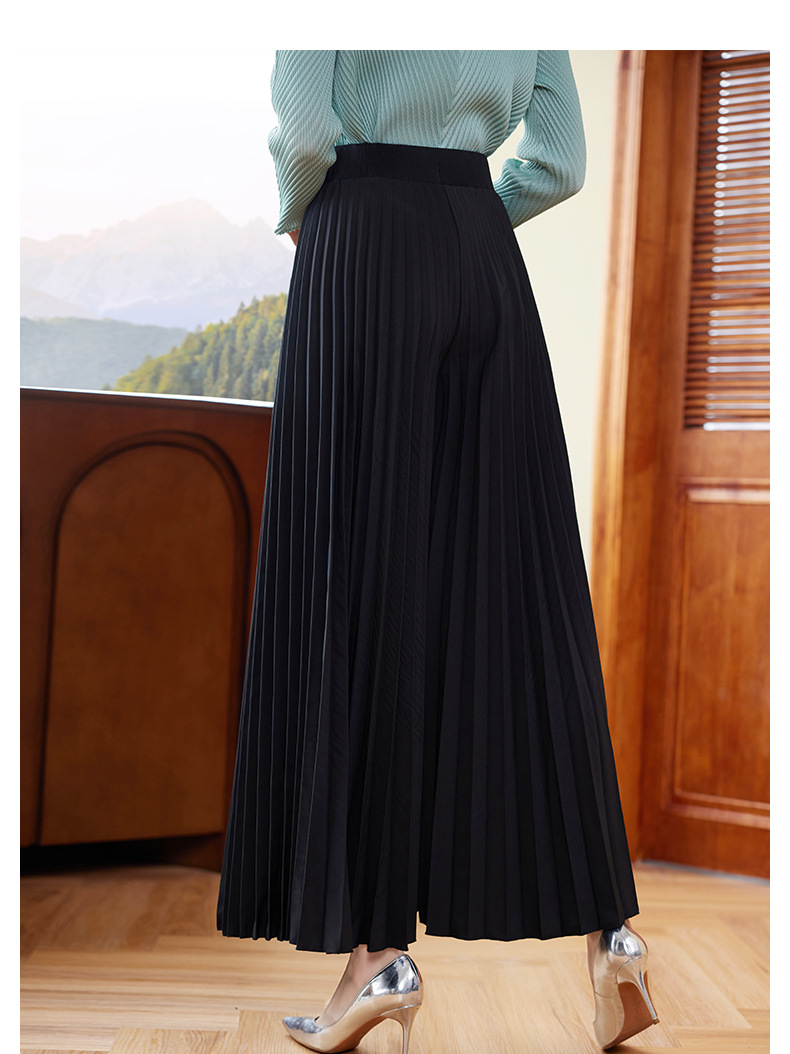 Metal Chain Buckle Pleated Wide Leg Pants