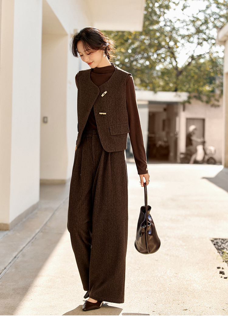 Herringbone Three-Piece Set – Vest, Blouse & Wide-Leg Pants
