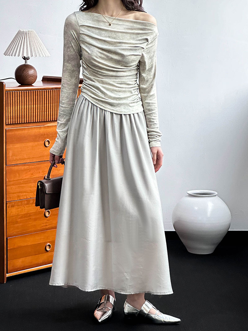 One-shoulder and high-waisted skirt set