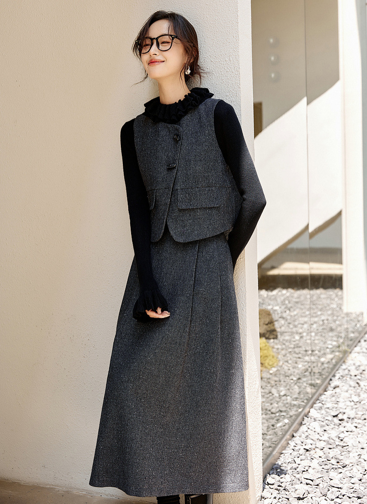 Tweed Vest & Skirt Set – Elegant Two-Piece Chanel-Inspired Style