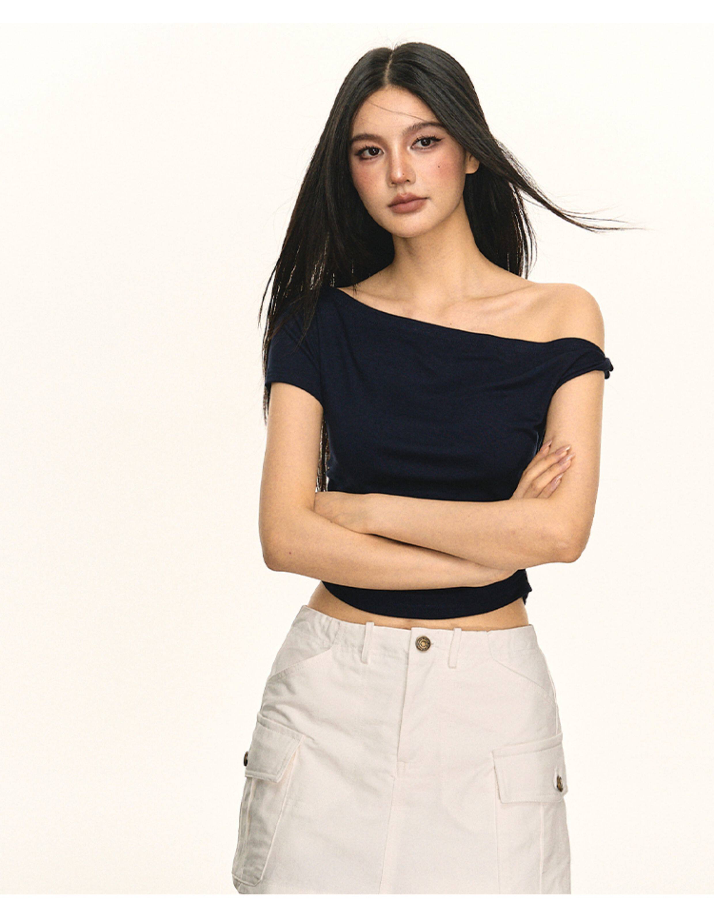 Asymmetrical Neck Sleeveless T-Shirt