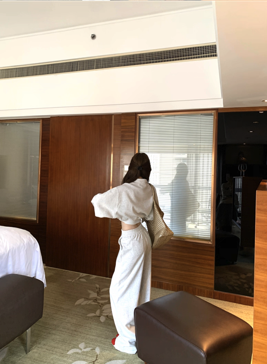 Three-piece set of long-sleeved jacket, short suspenders, slimming, wide-leg trousers