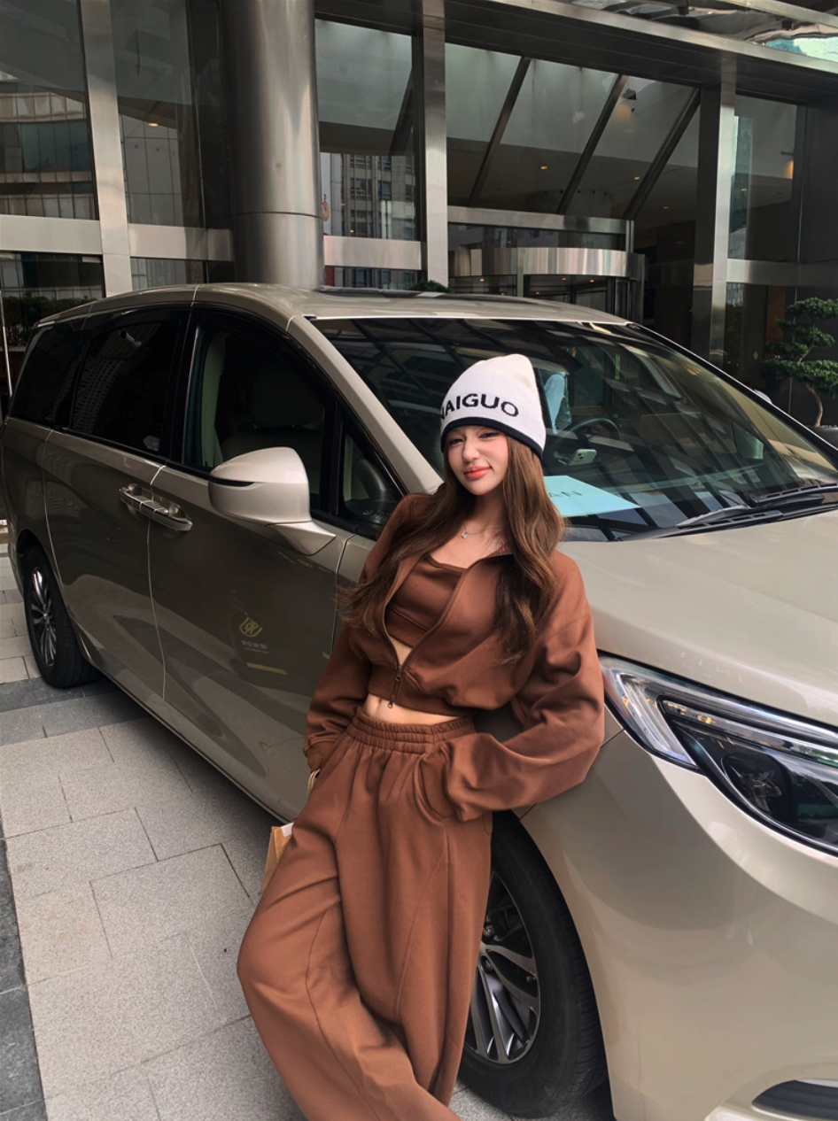 Three-piece set of long-sleeved jacket, short suspenders, slimming, wide-leg trousers