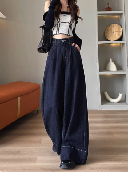 Mid-Waist Pleated Wide-Leg Jeans