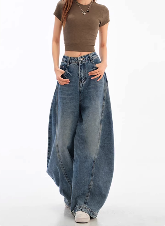 Mid-Waist Fleece-lined Wide-Leg Jeans