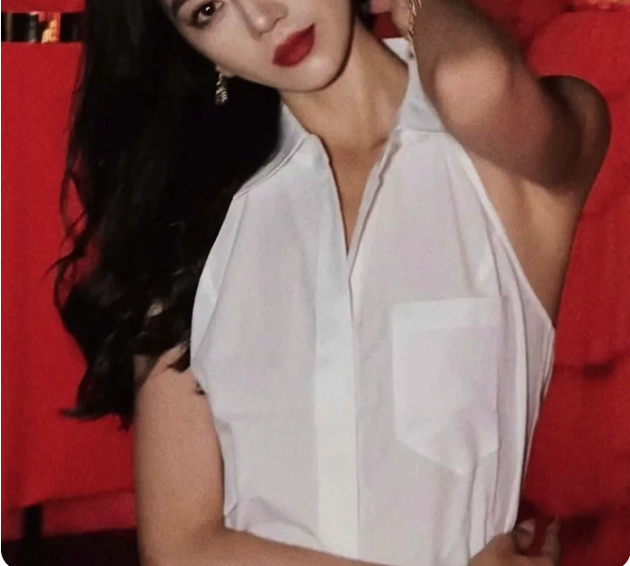Collared Sleeveless Knotted Cropped Blouse