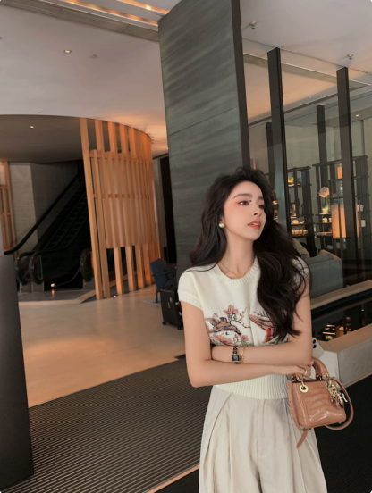 Embroidered Floral Bird Knit Vest