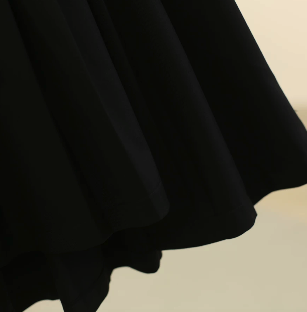 Buckle Detail Pleated Midi Skirt