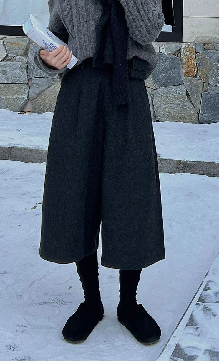 Minimalist Wool Blend Relaxed Fit Winter Pants | Thick Warm Commuting Trousers for Women