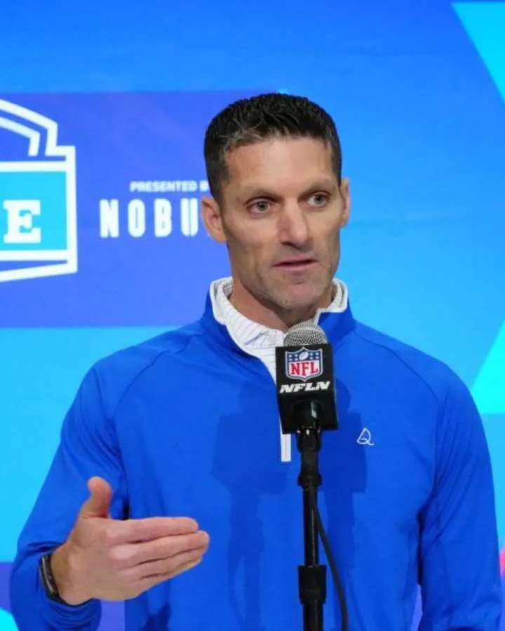 Performance Quarter Zip Pullover