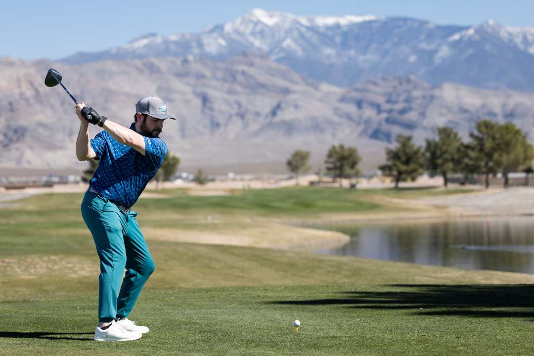 play golf sports