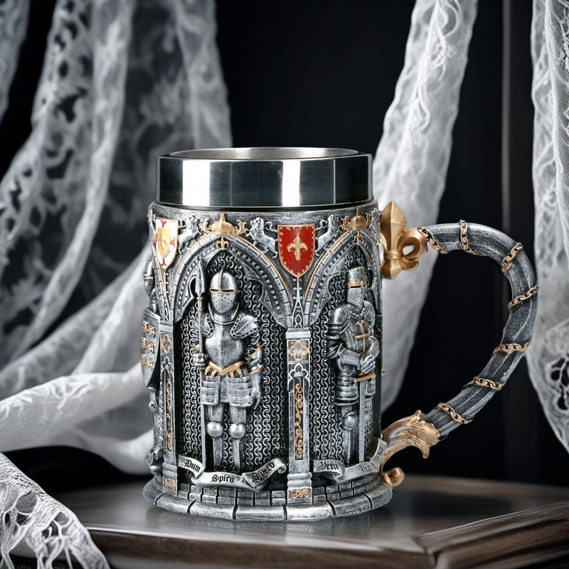Royal Guard Mug 👑 Regal Design for Timeless Sophistication