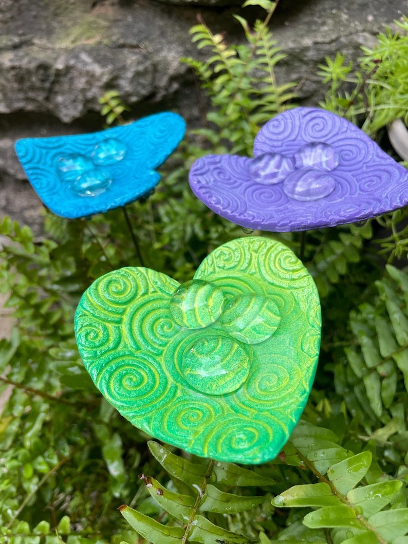 🌸Ceramic Heart Butterfly Bath Garden Stake