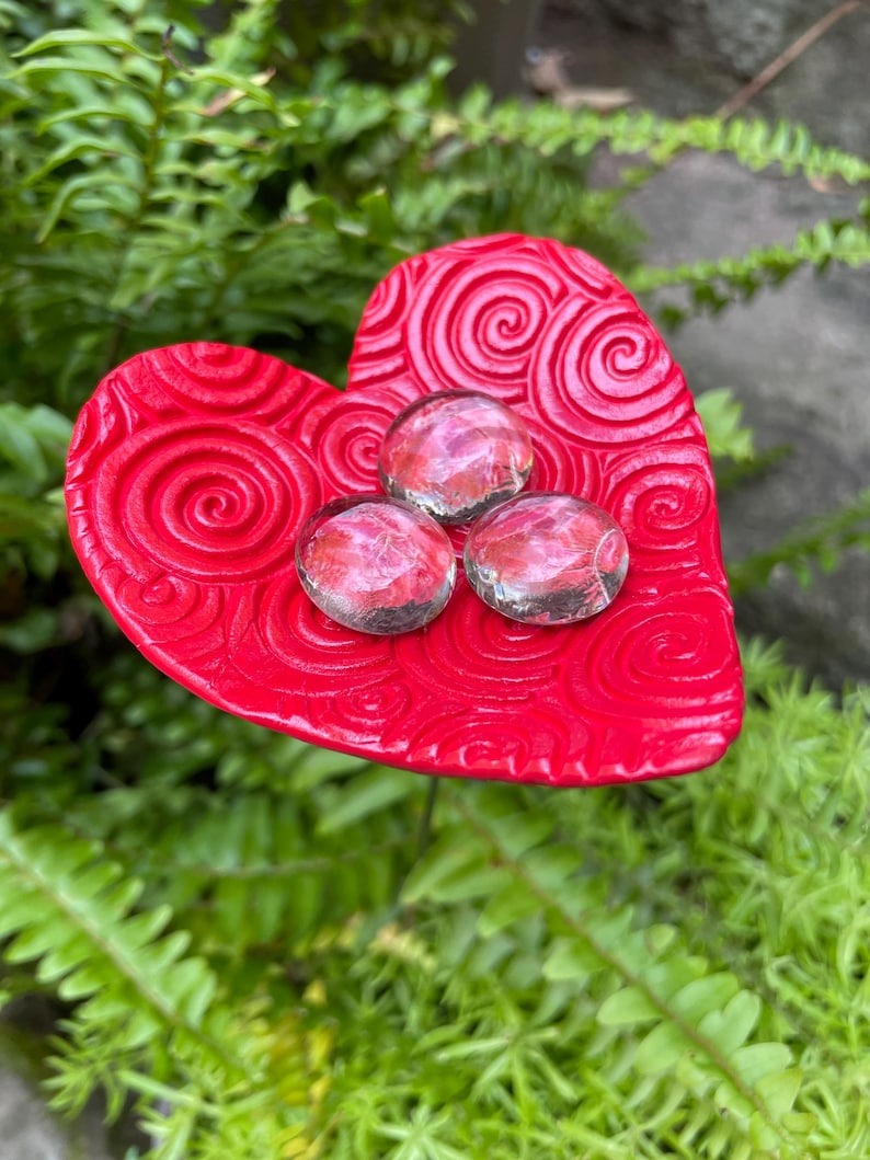🌸Ceramic Heart Butterfly Bath Garden Stake