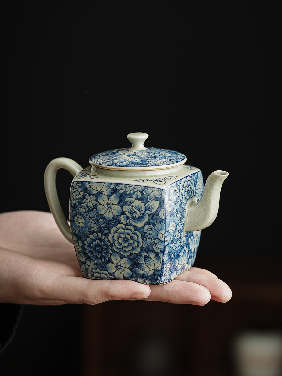 Myriad of Flowers Teapot 180ml