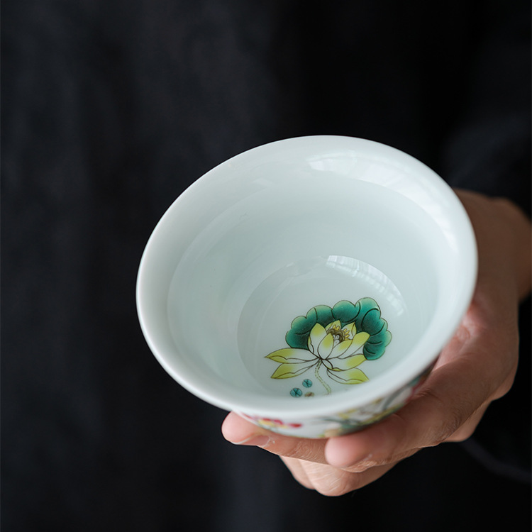 Collection of Classic Pattern Tea Cups