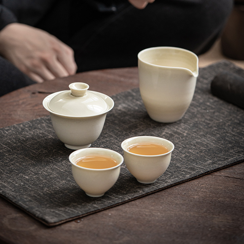 Ash White Travel Tea Set 120ml, 1 Gaiwan+3 Cups+ 1 Fair Cup