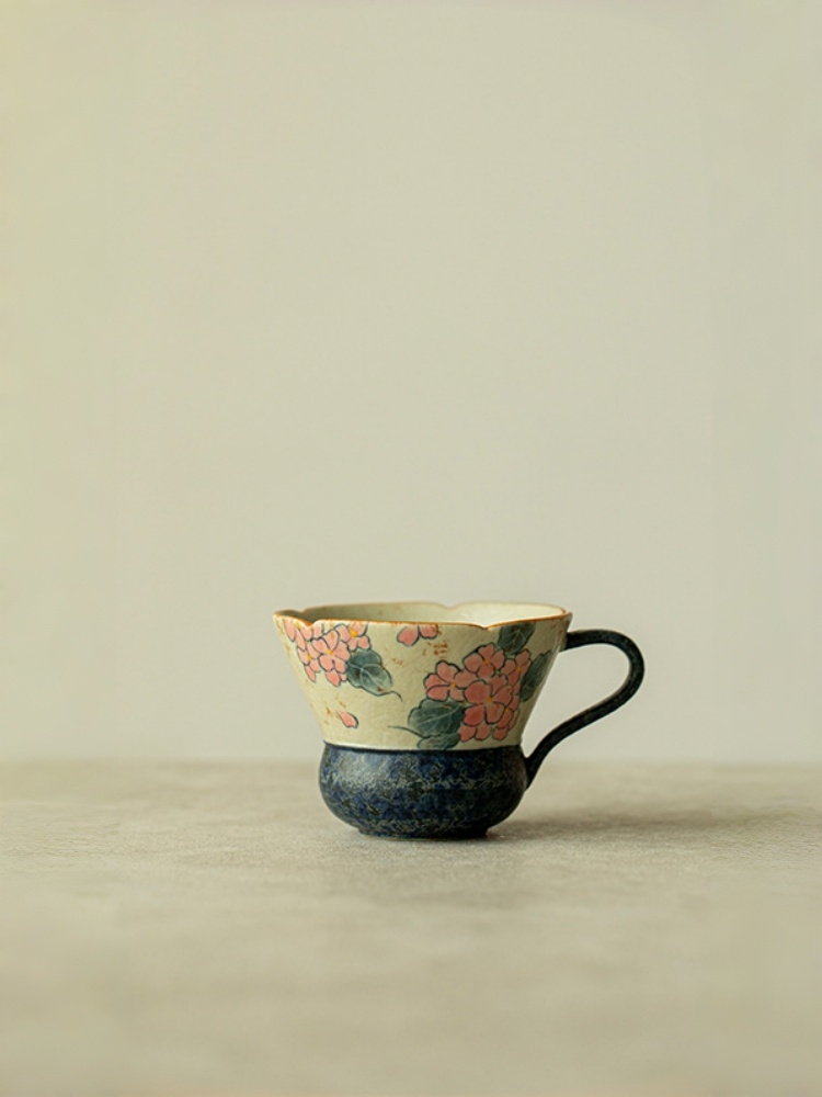 Caramel with Saucer 80ml, Hydrangeas