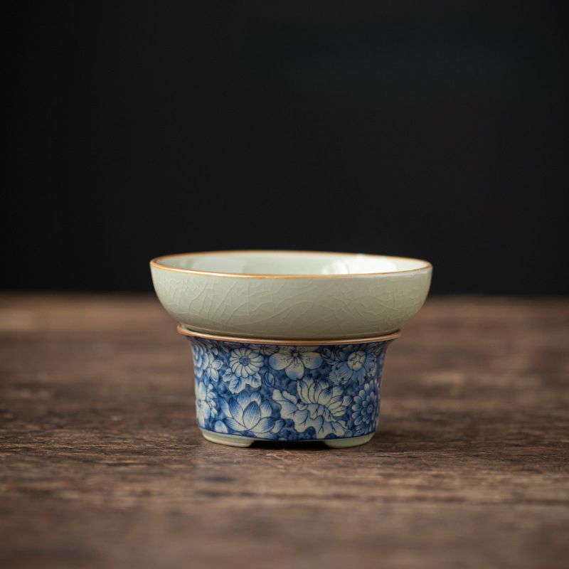 Porcelain Kungfu Tea Pitcher 200ml, Blue and White Ice Crackle Glazed Lotus Pattern Fair Cup