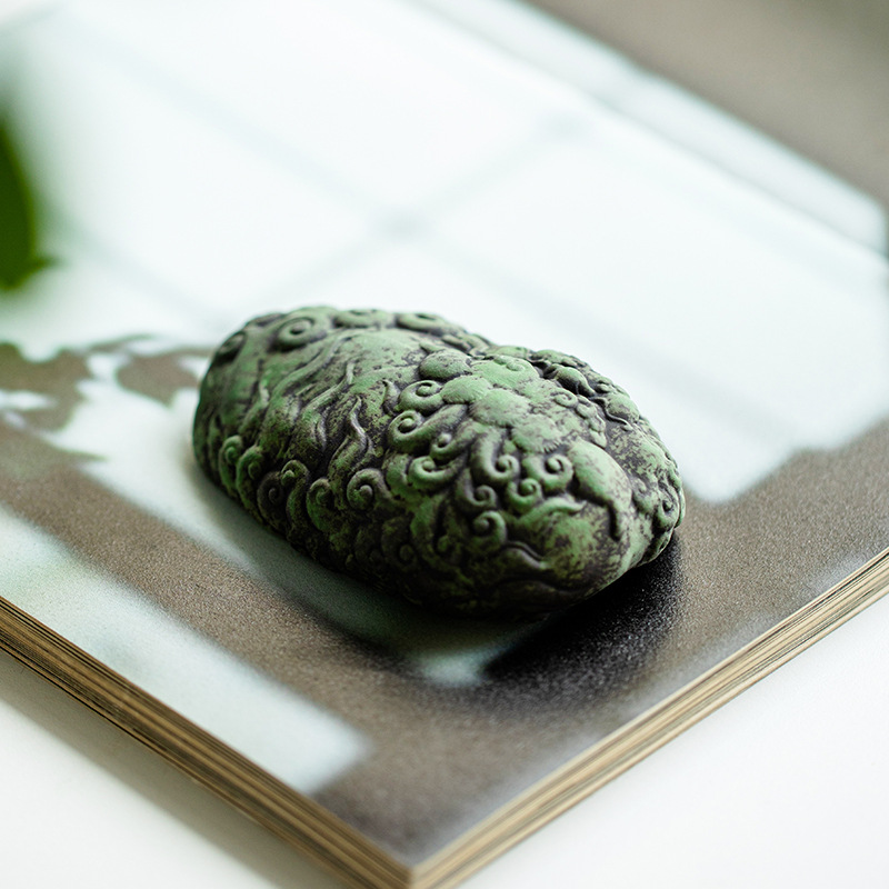 Green Bas-Relief Clouds Tea Scoop