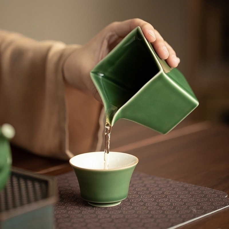 Green Celadon Quadrilateral Pitcher 200ml