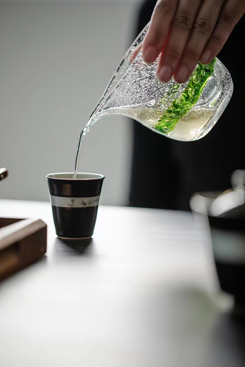 Ocean and Rain Glass Fair Cup, 180ml Kung Fu Tea Pitcher