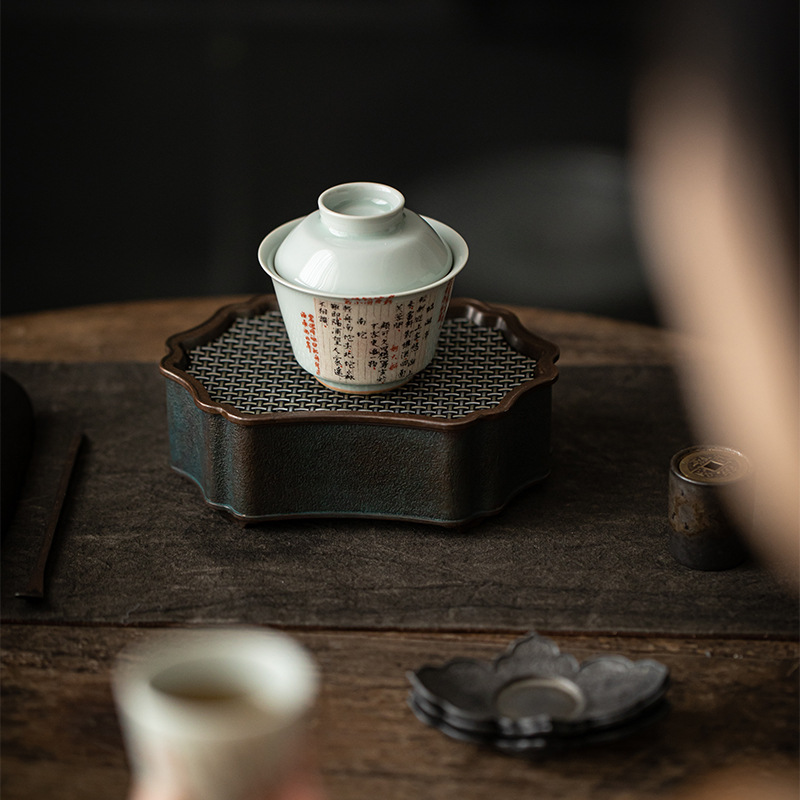 Porcelain Gaiwan with Chinese Calligraphy Decoration 160ml