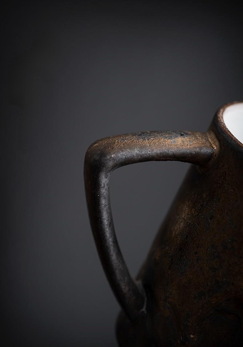 Dark Gold Stoneware Mug With Lid and Infuser 300ml