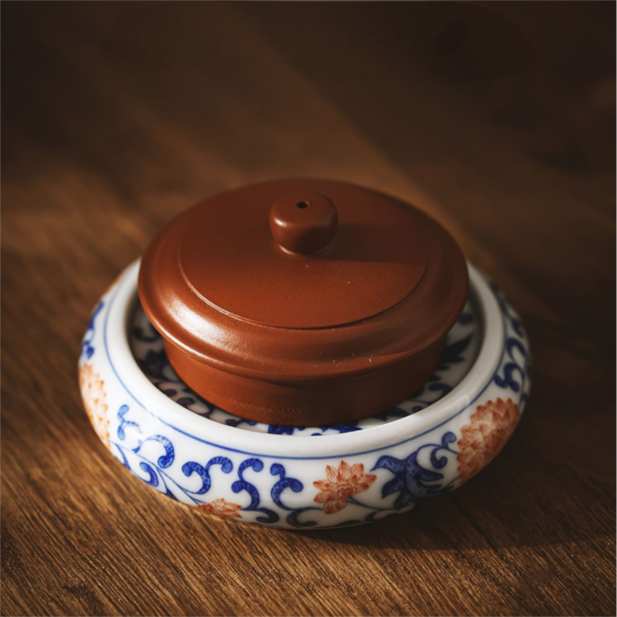 Collection of Classic Pattern Lid Holders