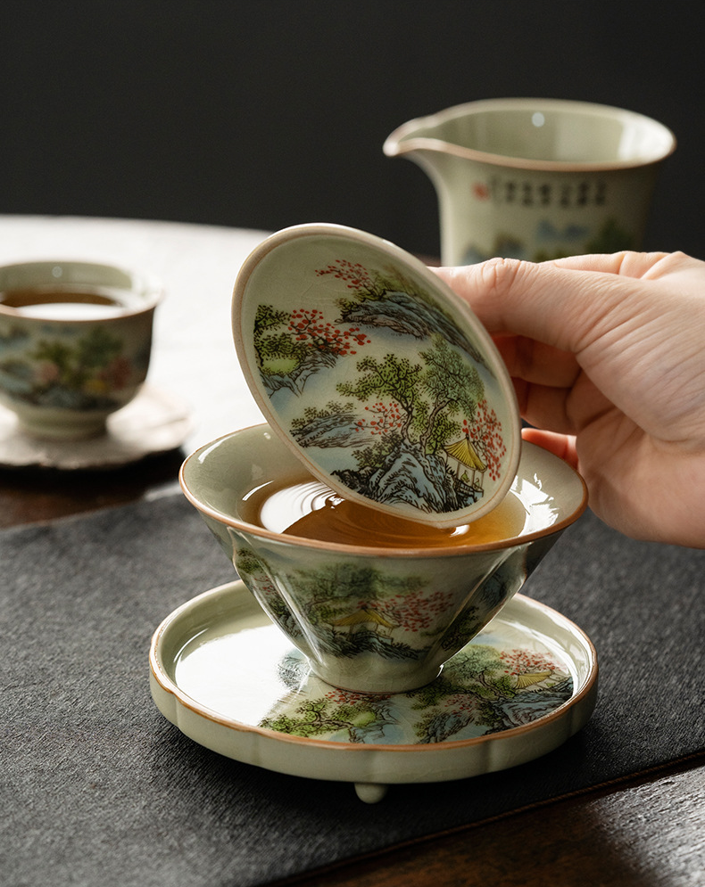  Spring Landscape Gaiwan with Sacuer 130ml