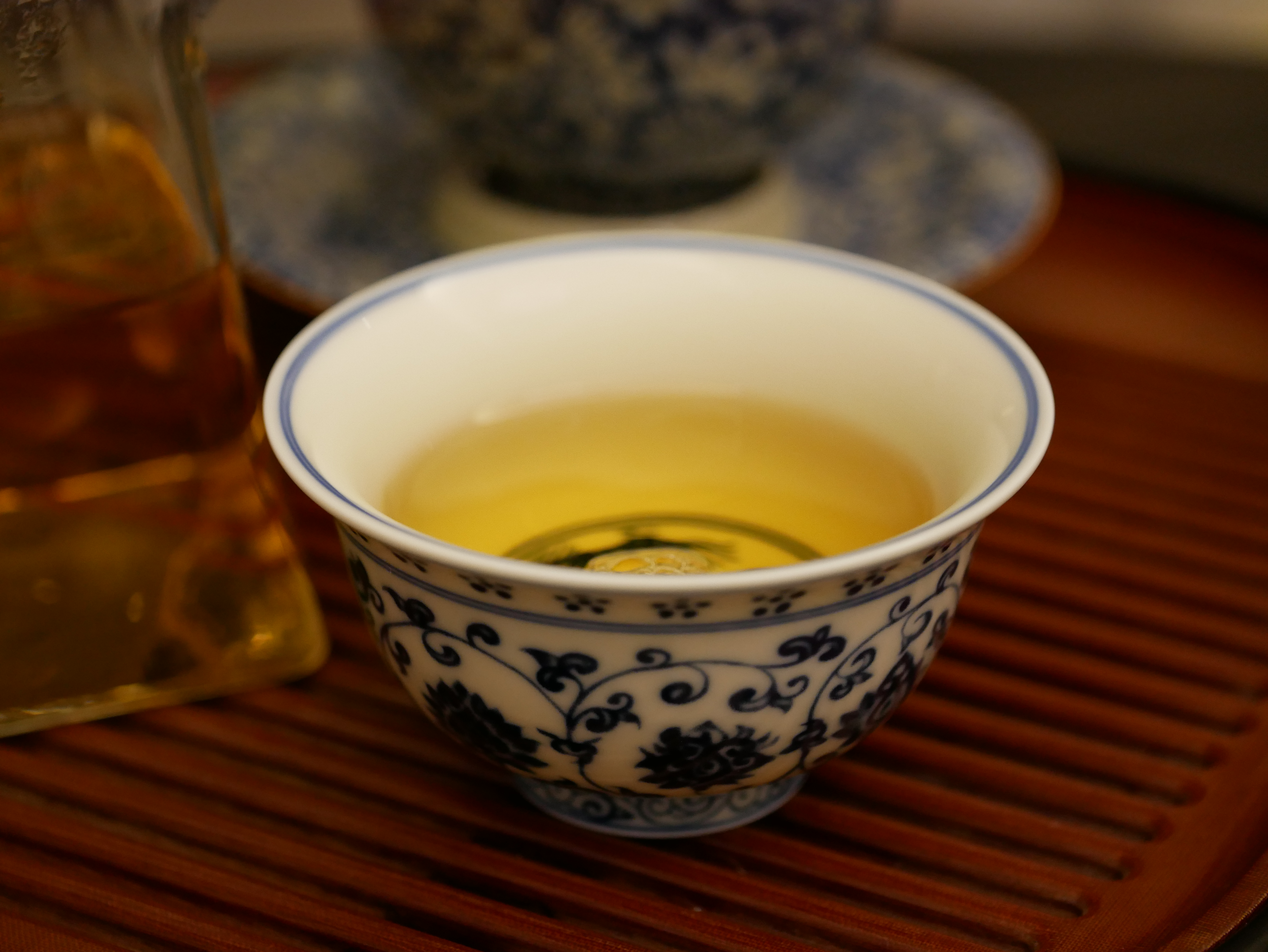 Porcelain Kungfu Tea Cup, Blue and White Retro of Ming Dynasty Yongle Style, Press-Hand Cup 100ml