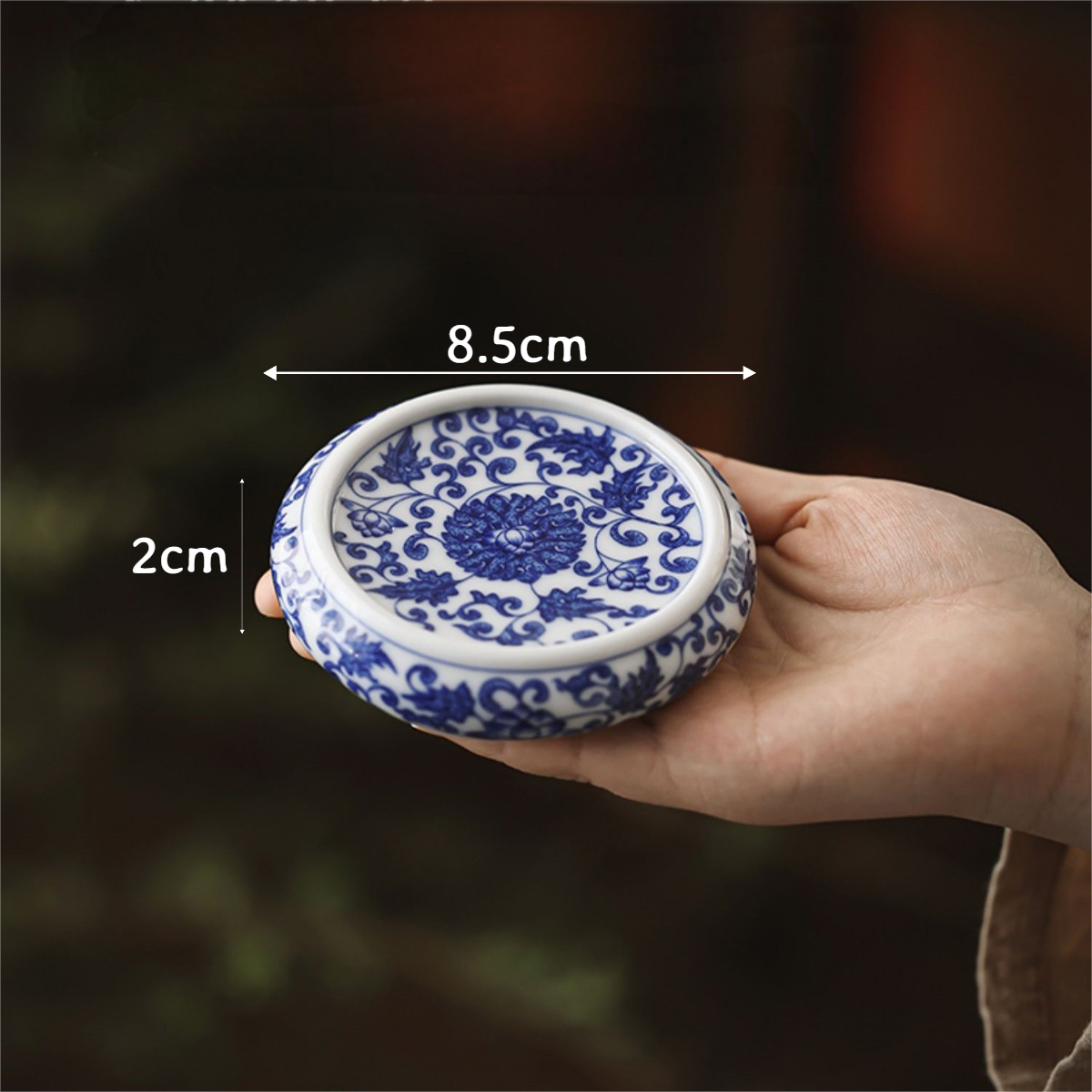 Collection of Classic Pattern Lid Holders