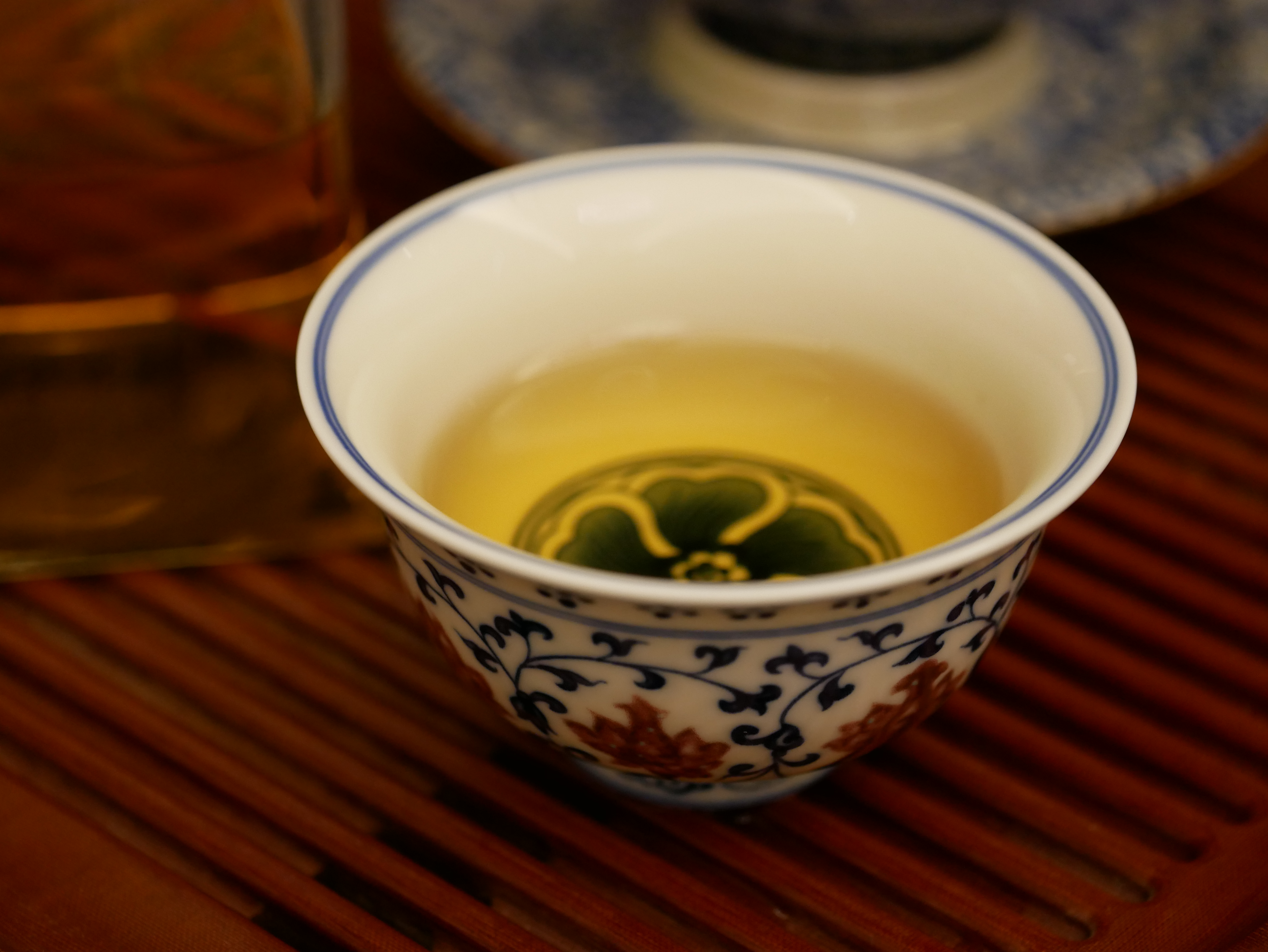 Porcelain Kungfu Tea Cup, Retro of Ming Dynasty Yongle Style, Underglaze Red and Blue, Press-Hand Cup 100ml