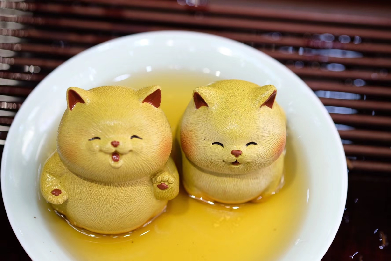 Chubby Smile Cat Figurine, Ceramic Cat Tea Pet