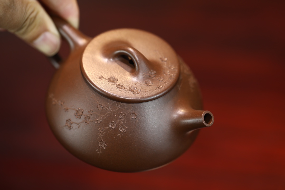 the "Stone Laddle Bas-Relief ", Yixing Purple Clay (Zisha) Teapot, Handmade Kung Fu Teapot 200ml