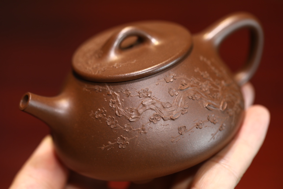 the "Stone Laddle Bas-Relief ", Yixing Purple Clay (Zisha) Teapot, Handmade Kung Fu Teapot 200ml
