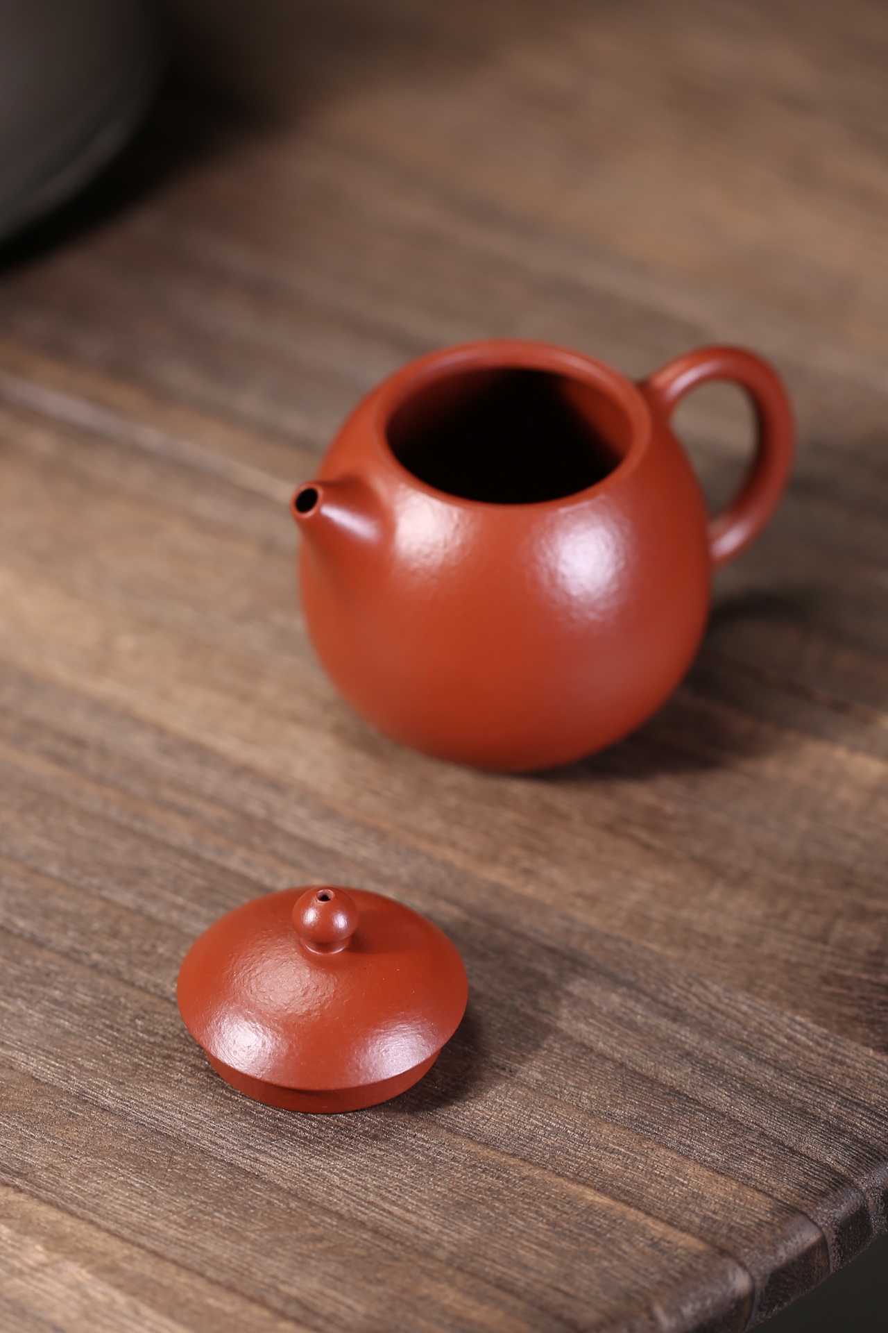 the "Dragon Ball", Yixing Purple Clay (Zisha) Teapot, Handmade Kung Fu Teapot 100ml