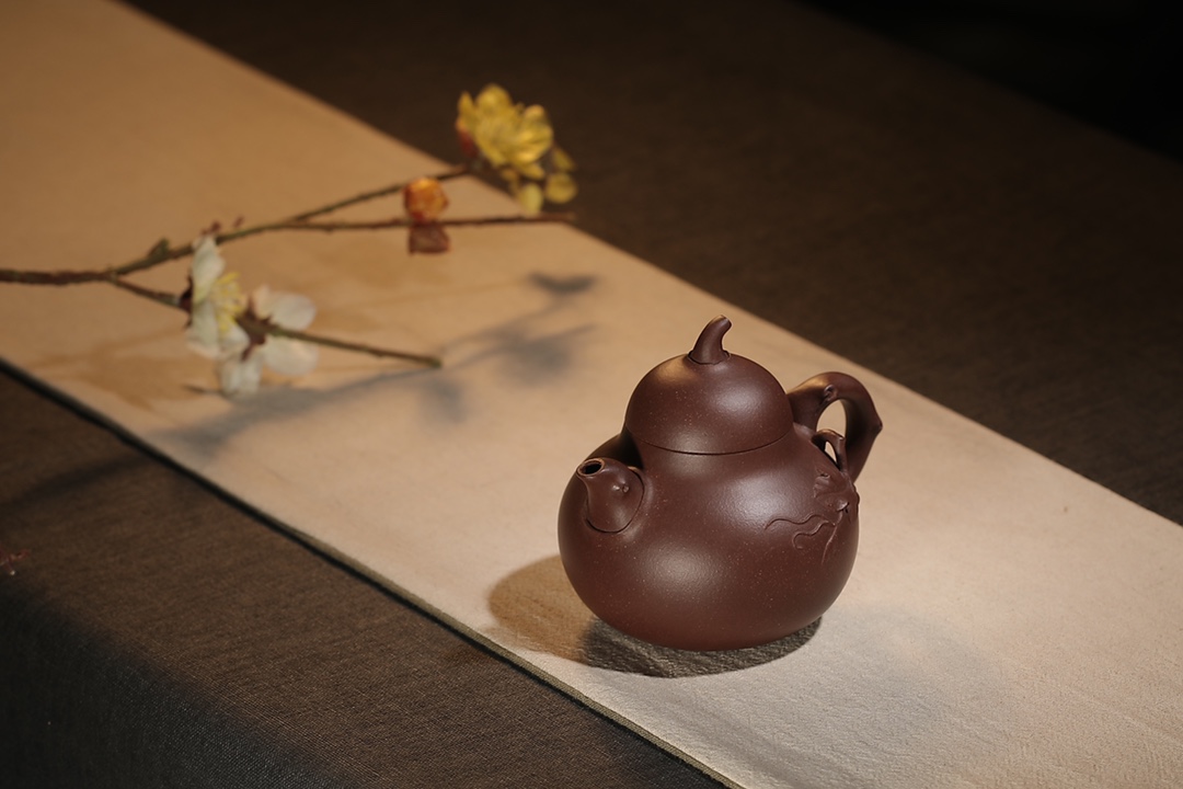 the "Fu Lu ", Yixing Purple Clay (Zisha) Teapot, Handmade Kung Fu Teapot 200ml