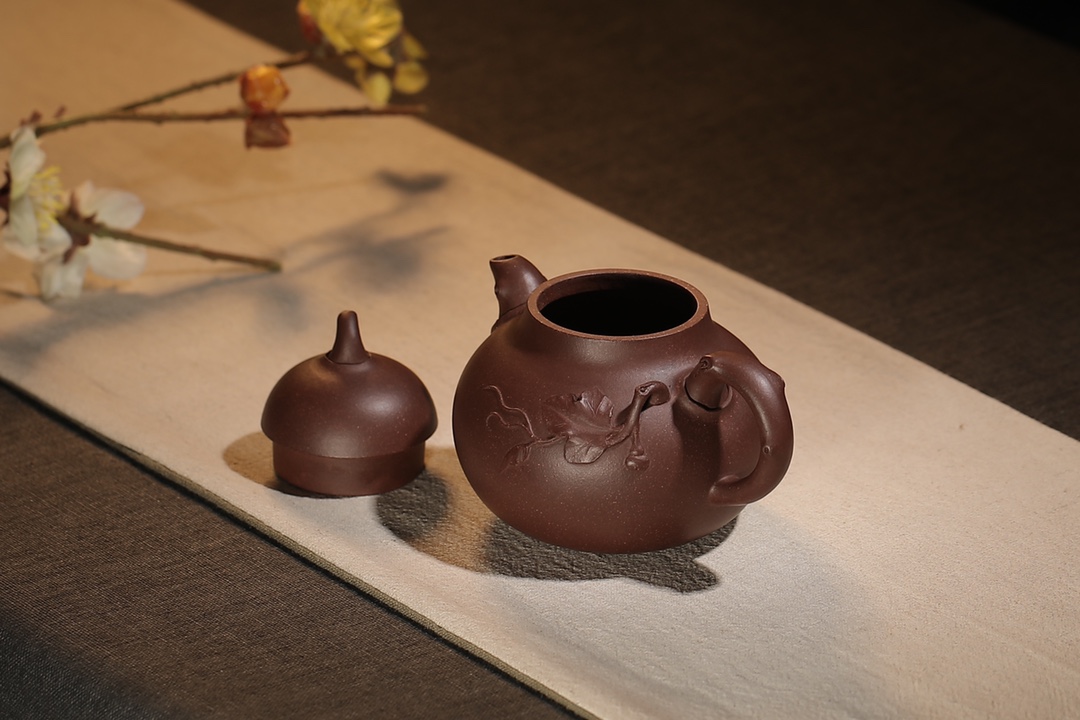 the "Fu Lu ", Yixing Purple Clay (Zisha) Teapot, Handmade Kung Fu Teapot 200ml