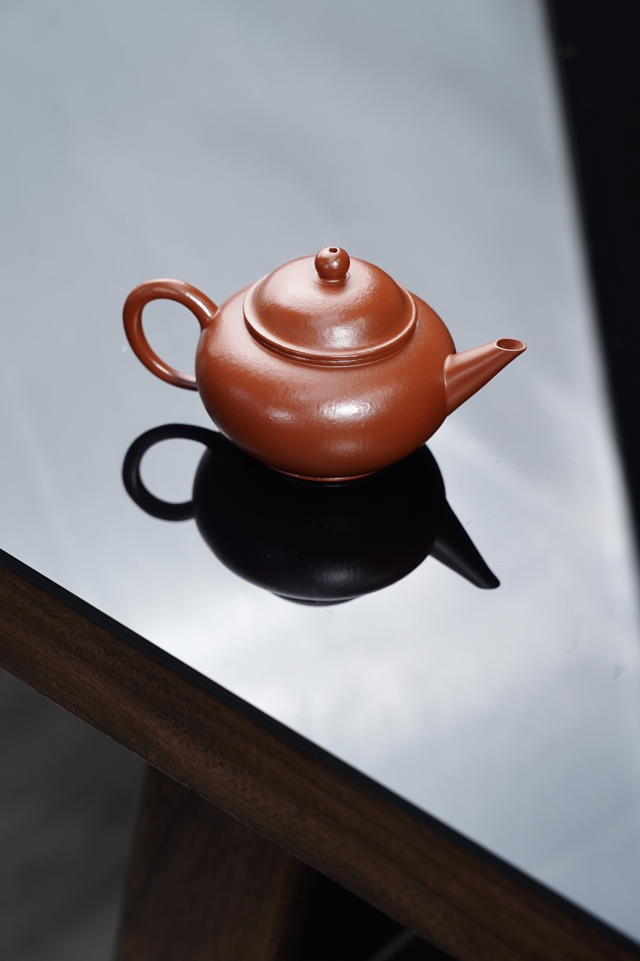 the "Horizonal", Yixing Purple Clay (Zisha) Teapot 140ml, Handmade Kung Fu Teapot