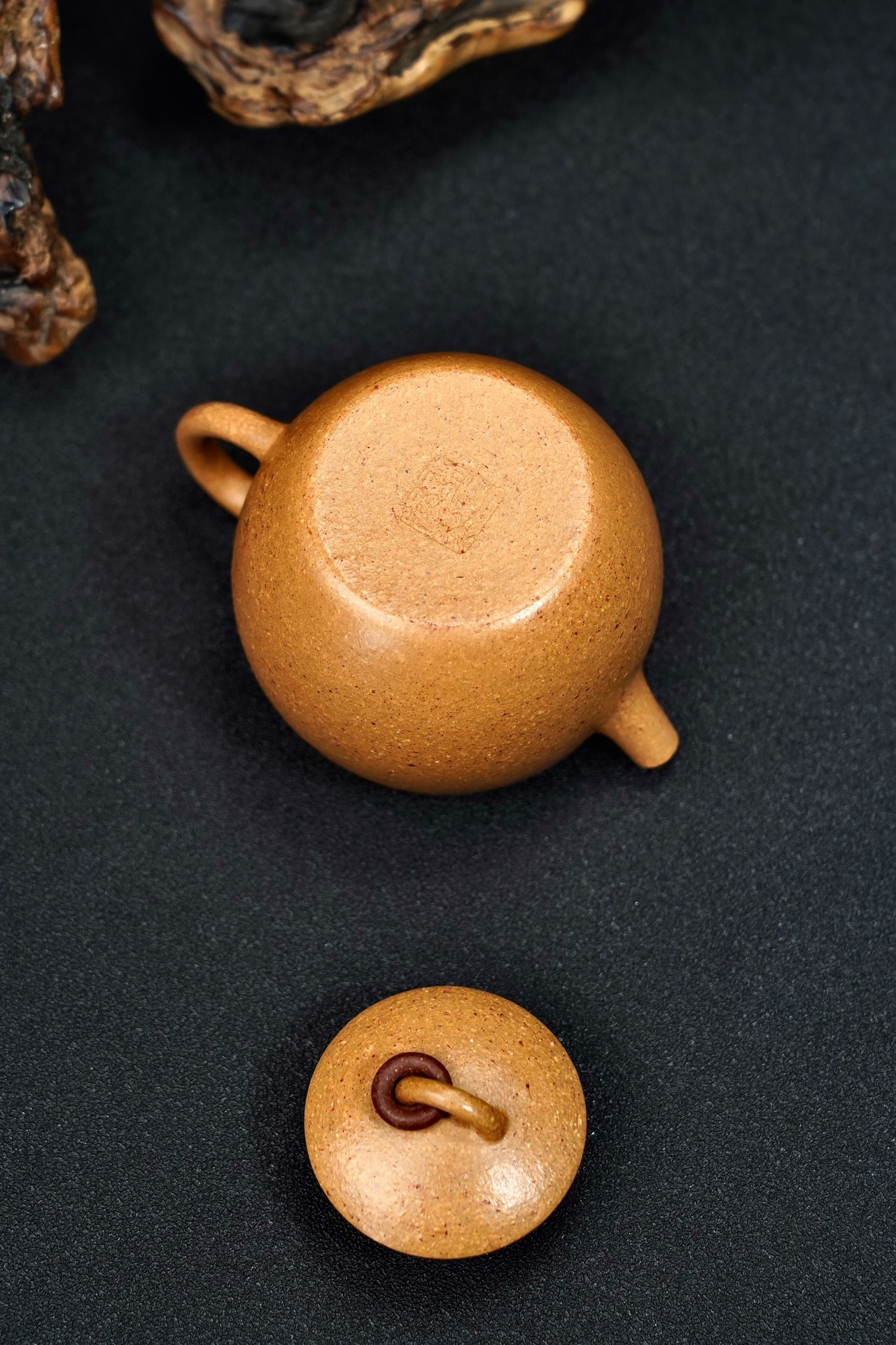 the "Julun Zhu", Yixing Purple Clay (Zisha) Teapot, Handmade Kung Fu Teapot 120ml