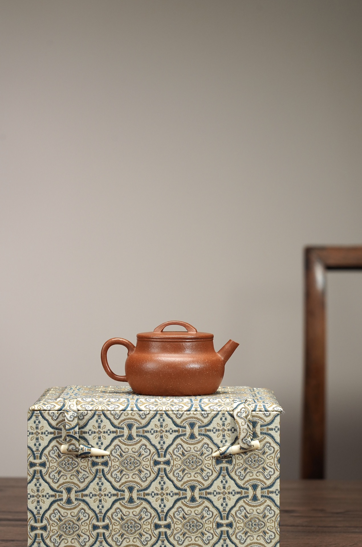 the "Yun Wa", Yixing Purple Clay (Zisha) Teapot, Handmade Kungfu Tea 140ml