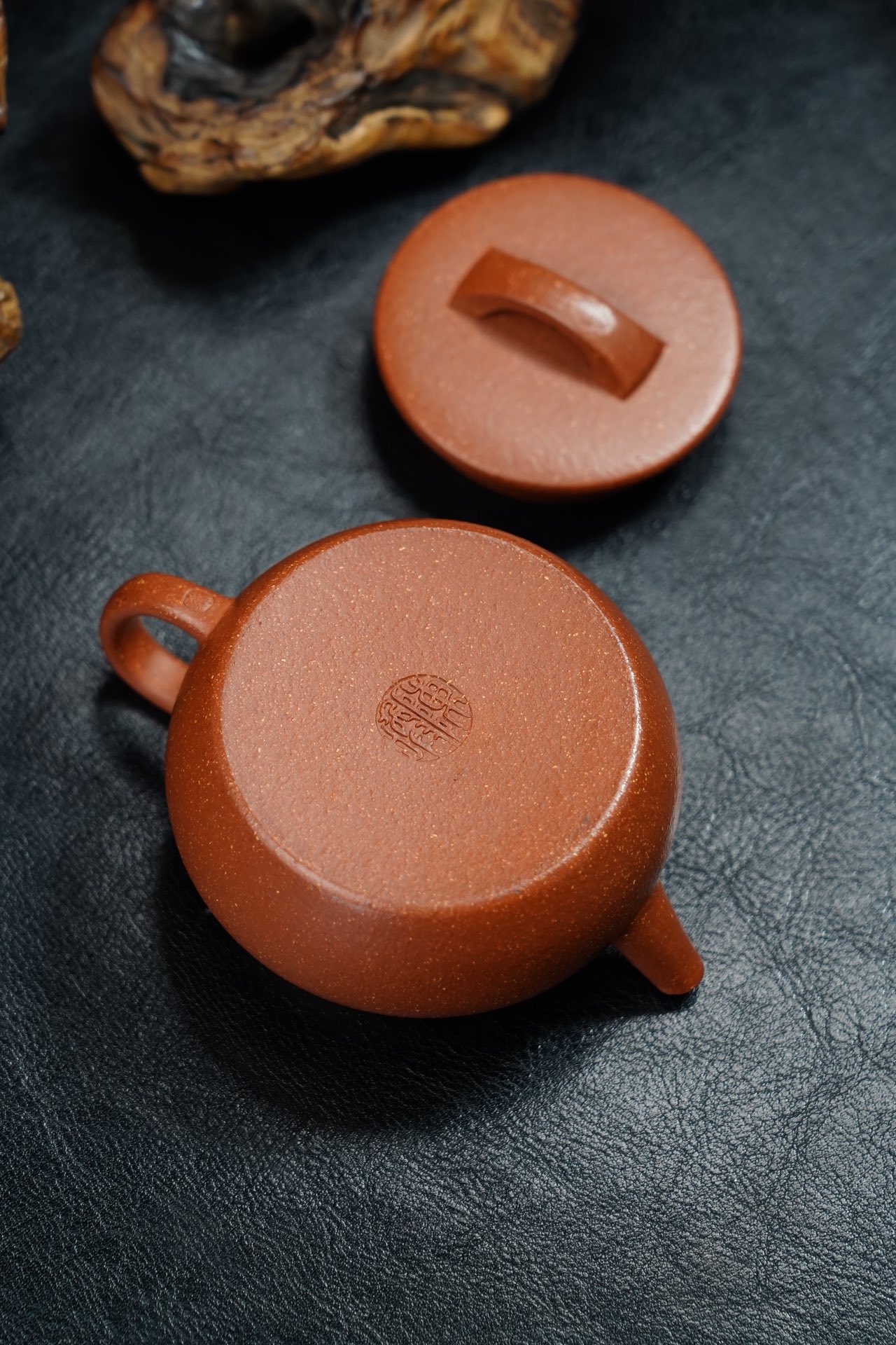the "Yun Wa", Yixing Purple Clay (Zisha) Teapot, Handmade Kungfu Tea 140ml