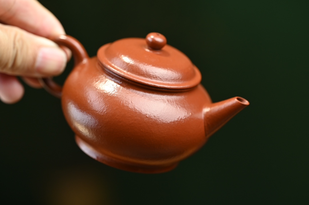 the "Dual Line Horizonal", Yixing Purple Clay (Zisha) Teapot 130ml, Handmade Kung Fu Teapot