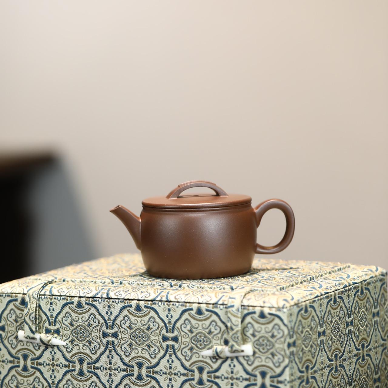 the "Han Wa", Yixing Purple Clay (Zisha) Teapot 180ml