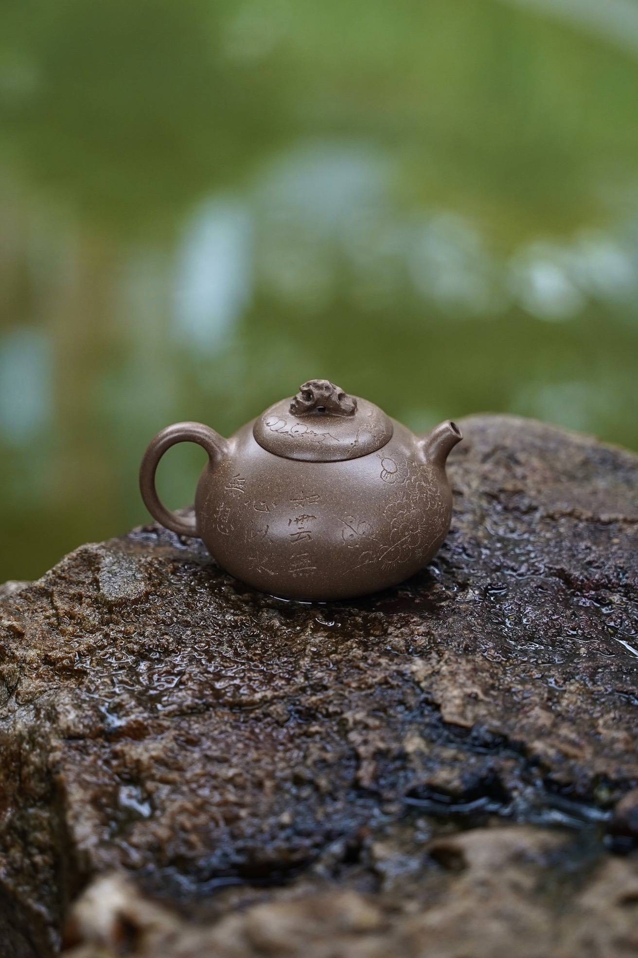 the "Lake Stone", Yixing Purple Clay (Zisha) Teapot, Handmade Kung Fu Teapot 140ml