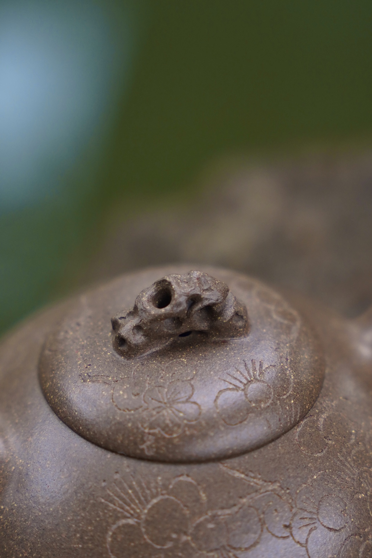 the "Lake Stone", Yixing Purple Clay (Zisha) Teapot, Handmade Kung Fu Teapot 140ml