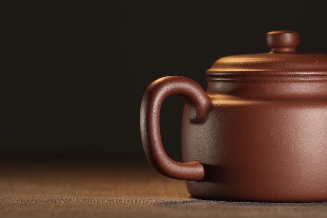 the "Clock of Virtue", Yixing Purple Clay (Zisha) Teapot, Handmade Kung Fu Teapot 200ml